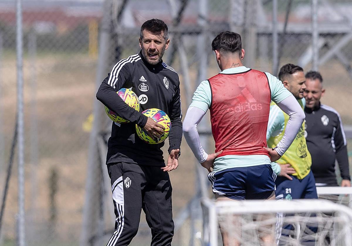 Pezzolano, durante un entrenamiento del Real Valladolid.