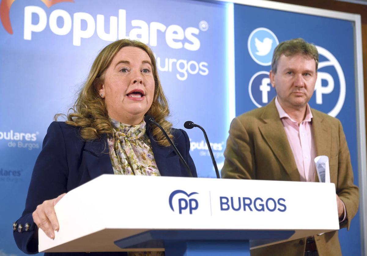 Cristina Ayala y Javier Lacalle, el lunes, cuando presentaron la iniciativa que iban a llevar al Senado.