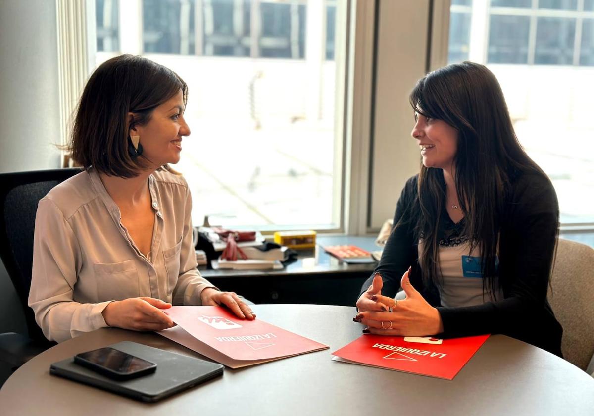 Sira Rego y Lucía Arranz, durante la reunión que mantuvieron en el parlamento europeo.