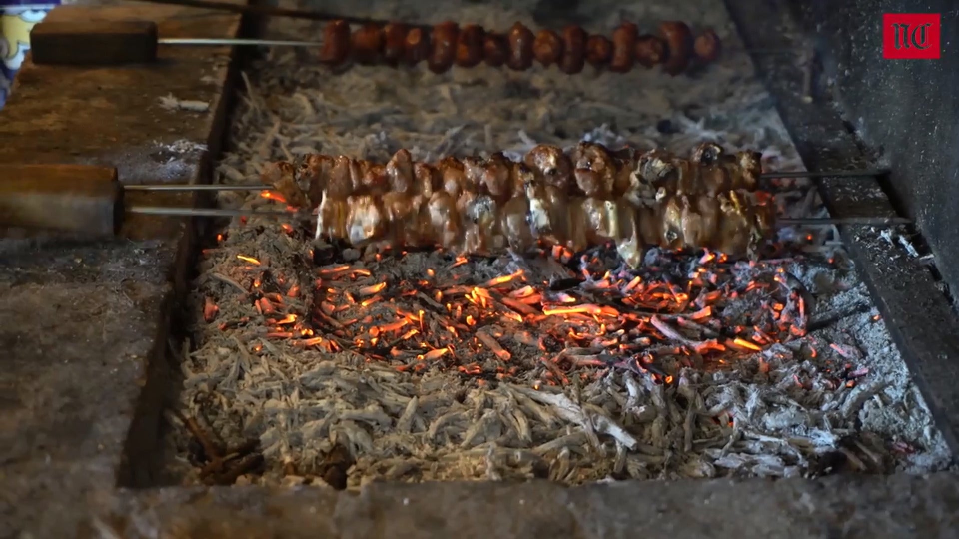 Cocinando en mi pueblo: receta de pinchos de lechazo