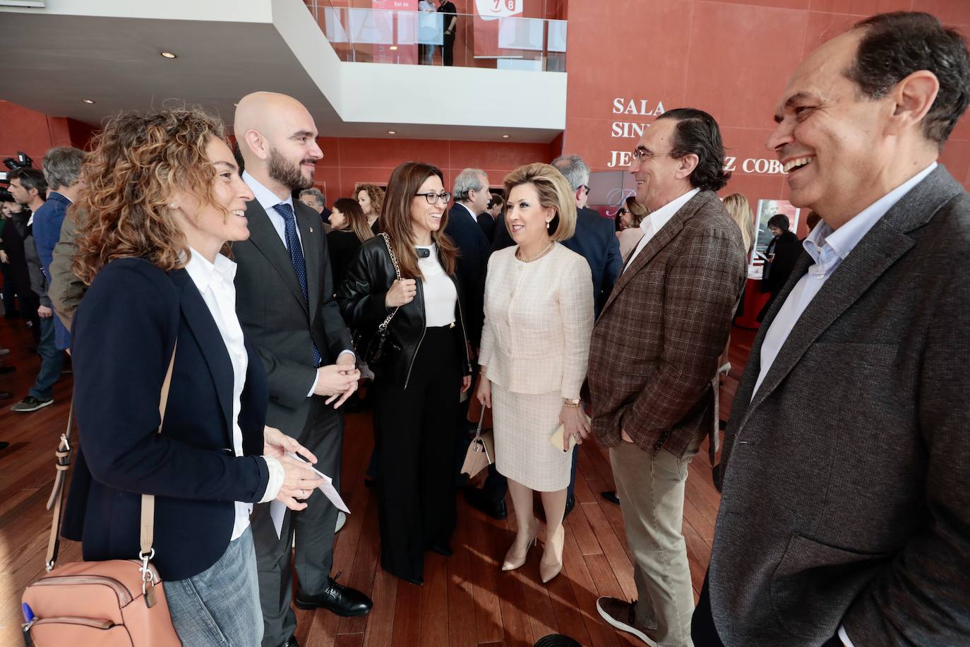 Asistentes a la entrega de los Premios Castilla y León (2 de 2)