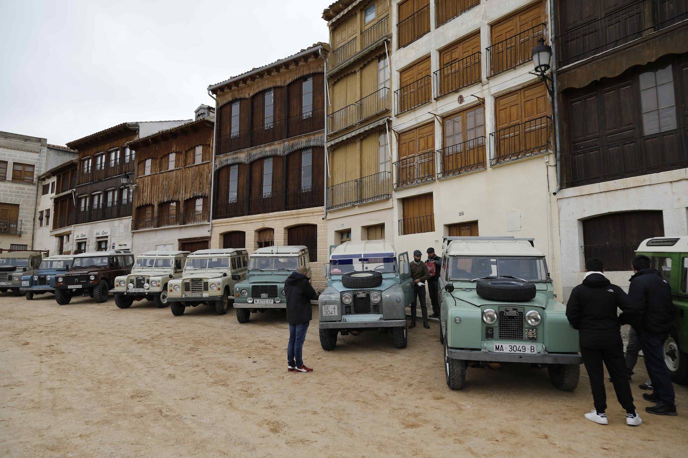 Concentración de Land Rover Santana en Peñafiel (Valladolid)