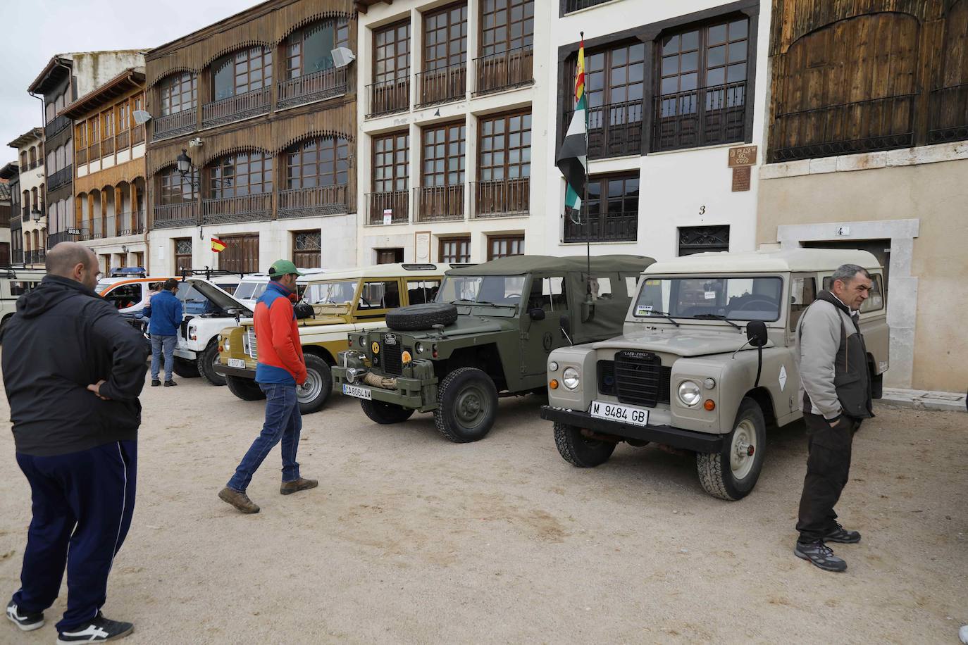 Concentración de Land Rover Santana en Peñafiel (Valladolid)