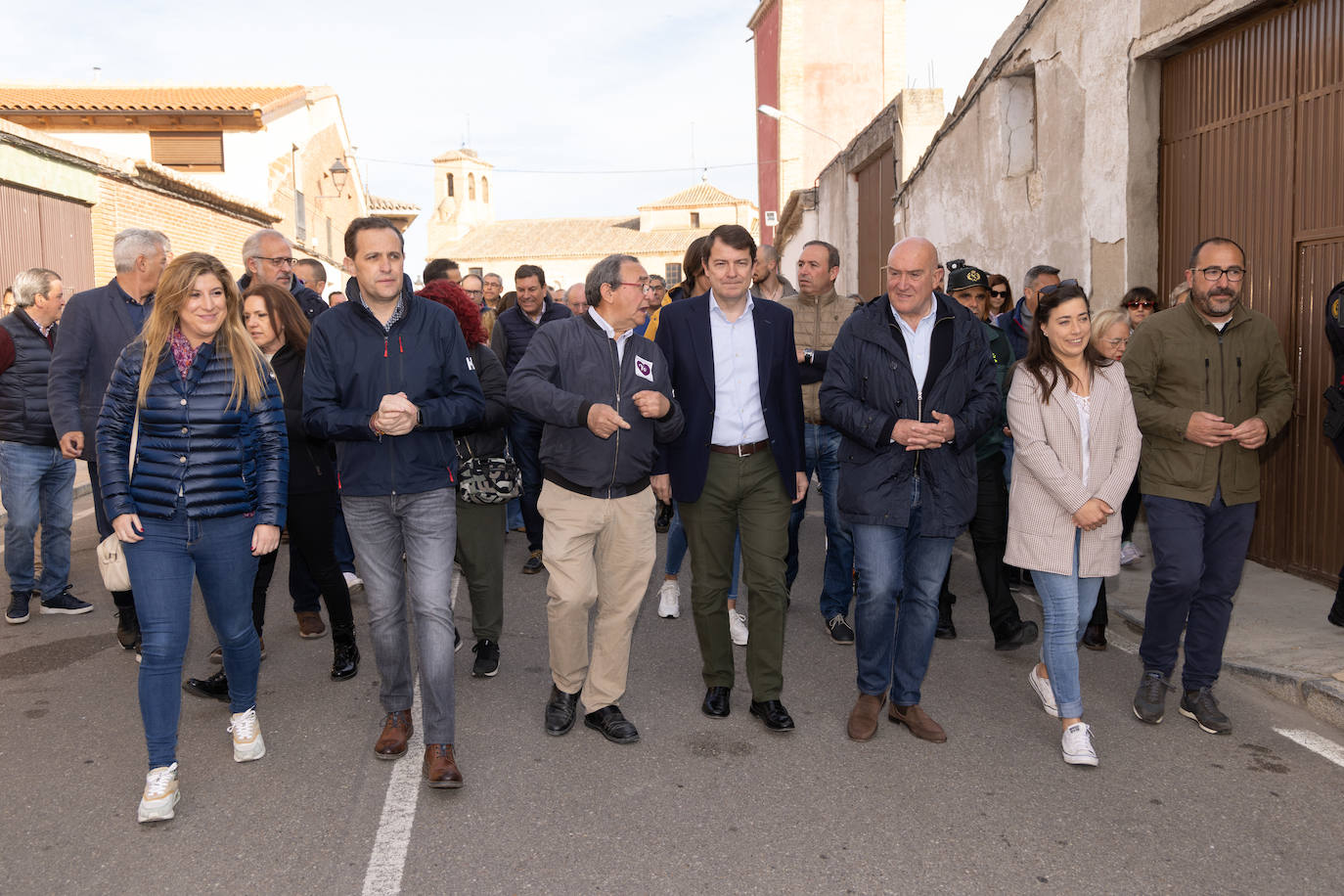 Los partidos políticos y asociaciones visitan Villalar