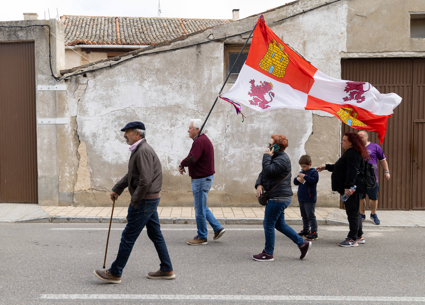 Los partidos políticos y asociaciones visitan Villalar