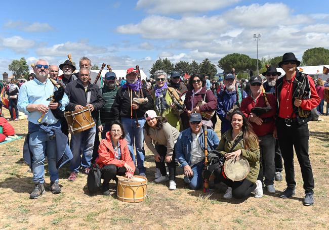 Escuelas de folclore de la provincia de Zamora, en la campa de Villalar.