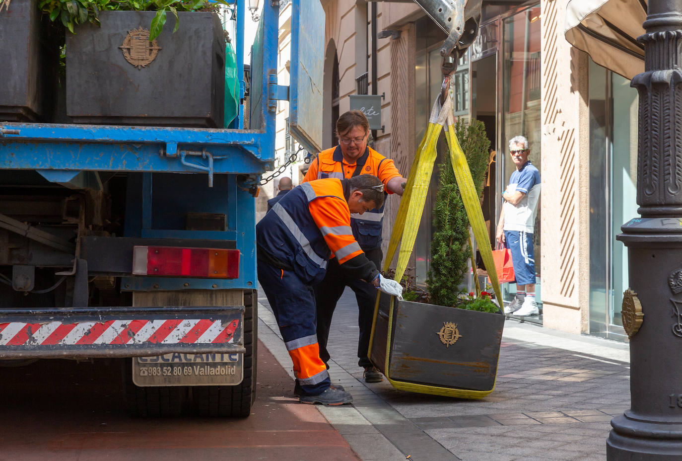 Nuevos bancos y jardineras en el centro de Valladolid