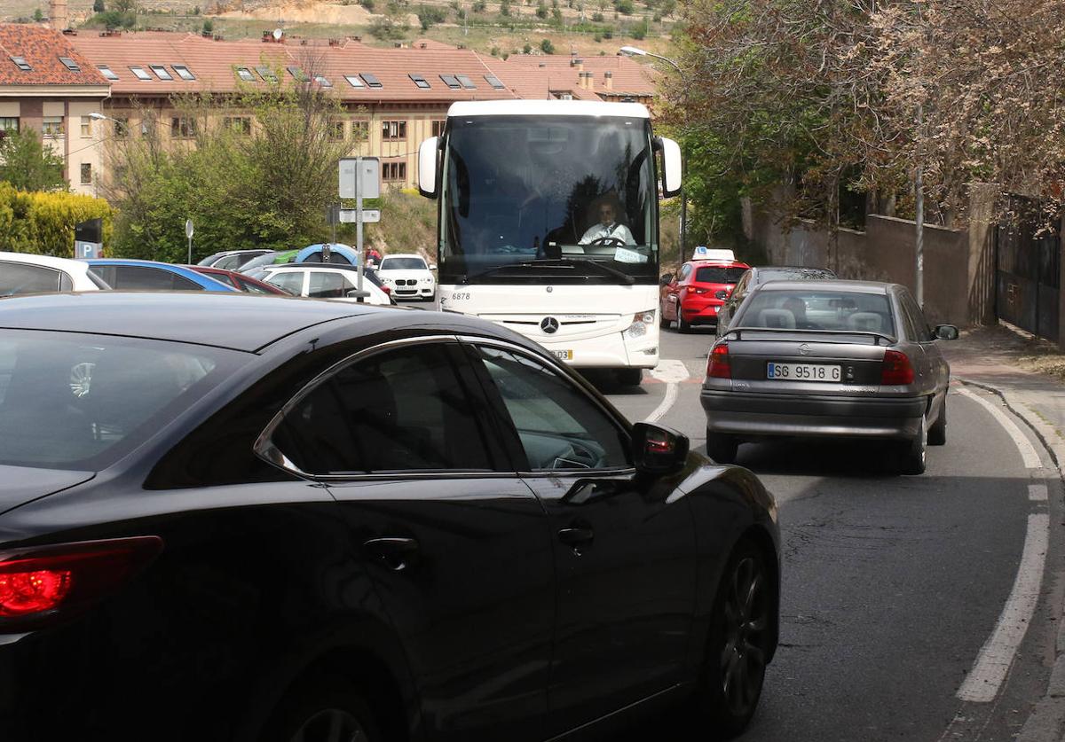 San Gabriel urge restringir el tráfico ante la contaminación y la inseguridad vial