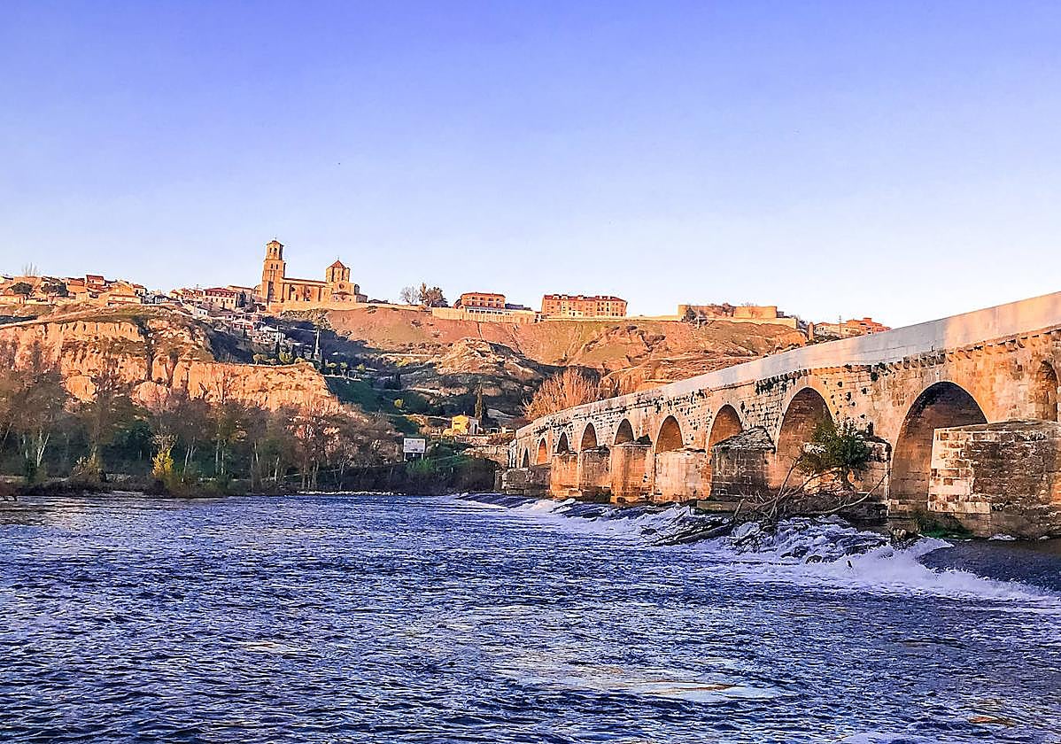 Toro: una ciudad infinita de música, vino y patrimonio