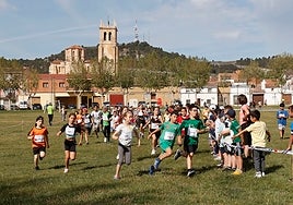 Zancadas solidarias por Siria en Villamuriel