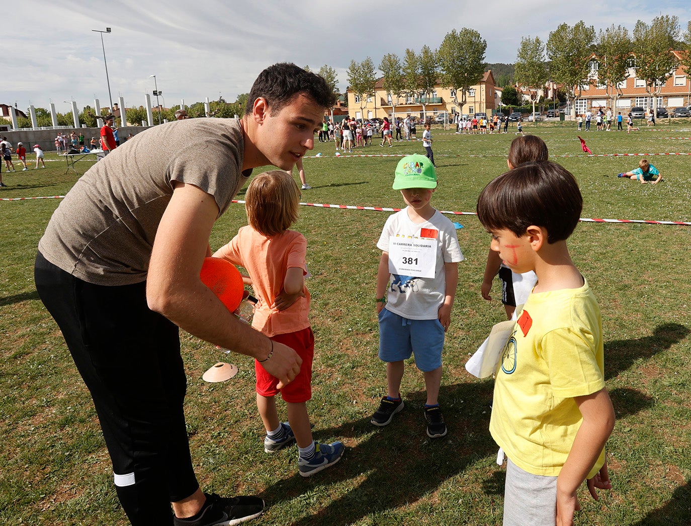 Zancadas solidarias por Siria en Villamuriel