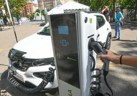 Exposición de coches eléctricos en Valladolid.