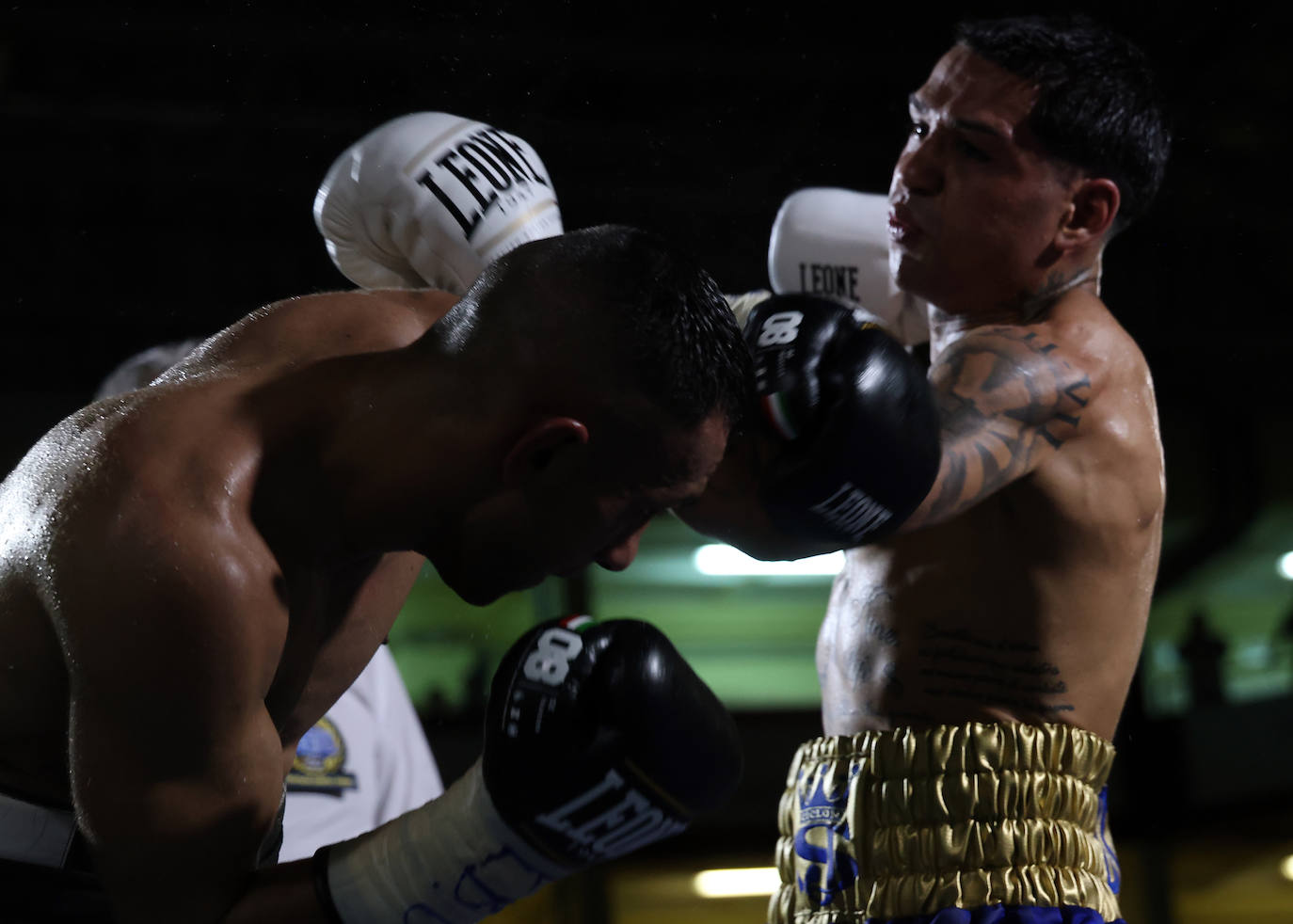 Velada de boxeo en el Polideportivo Huerta del Rey de Valladolid (2/2)