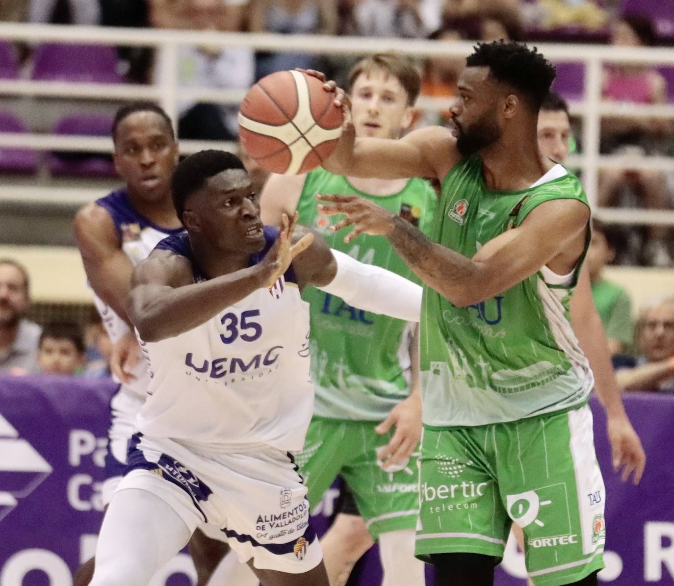 UEMC Real Valladolid Baloncesto 92 - 82 TAU Castelló