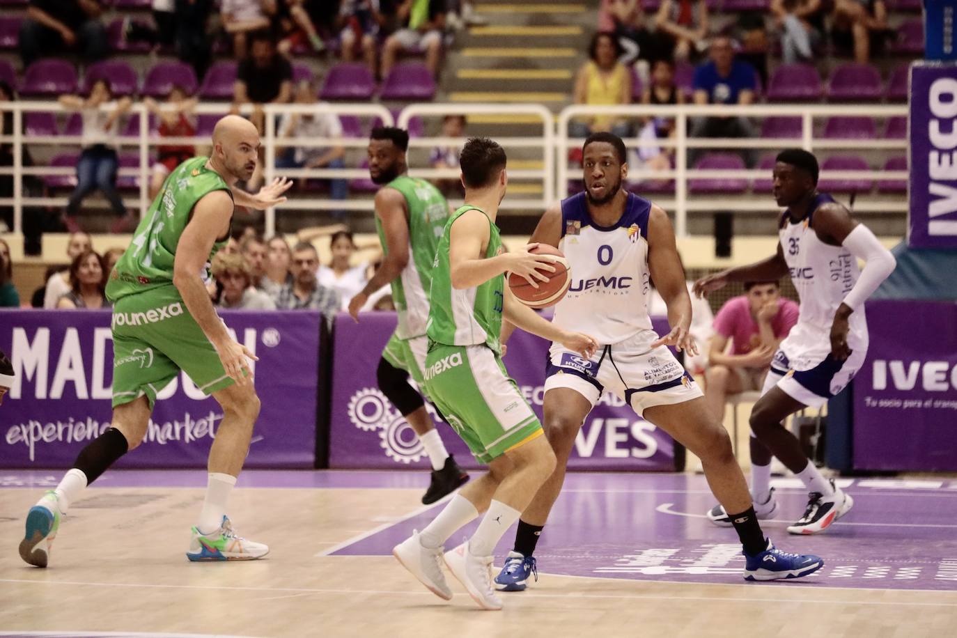 UEMC Real Valladolid Baloncesto 92 - 82 TAU Castelló