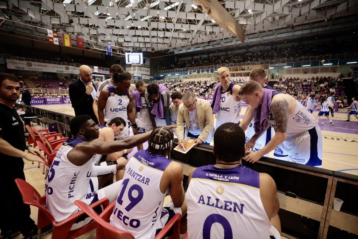 UEMC Real Valladolid Baloncesto 92 - 82 TAU Castelló