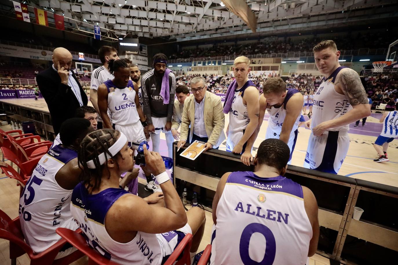 UEMC Real Valladolid Baloncesto 92 - 82 TAU Castelló