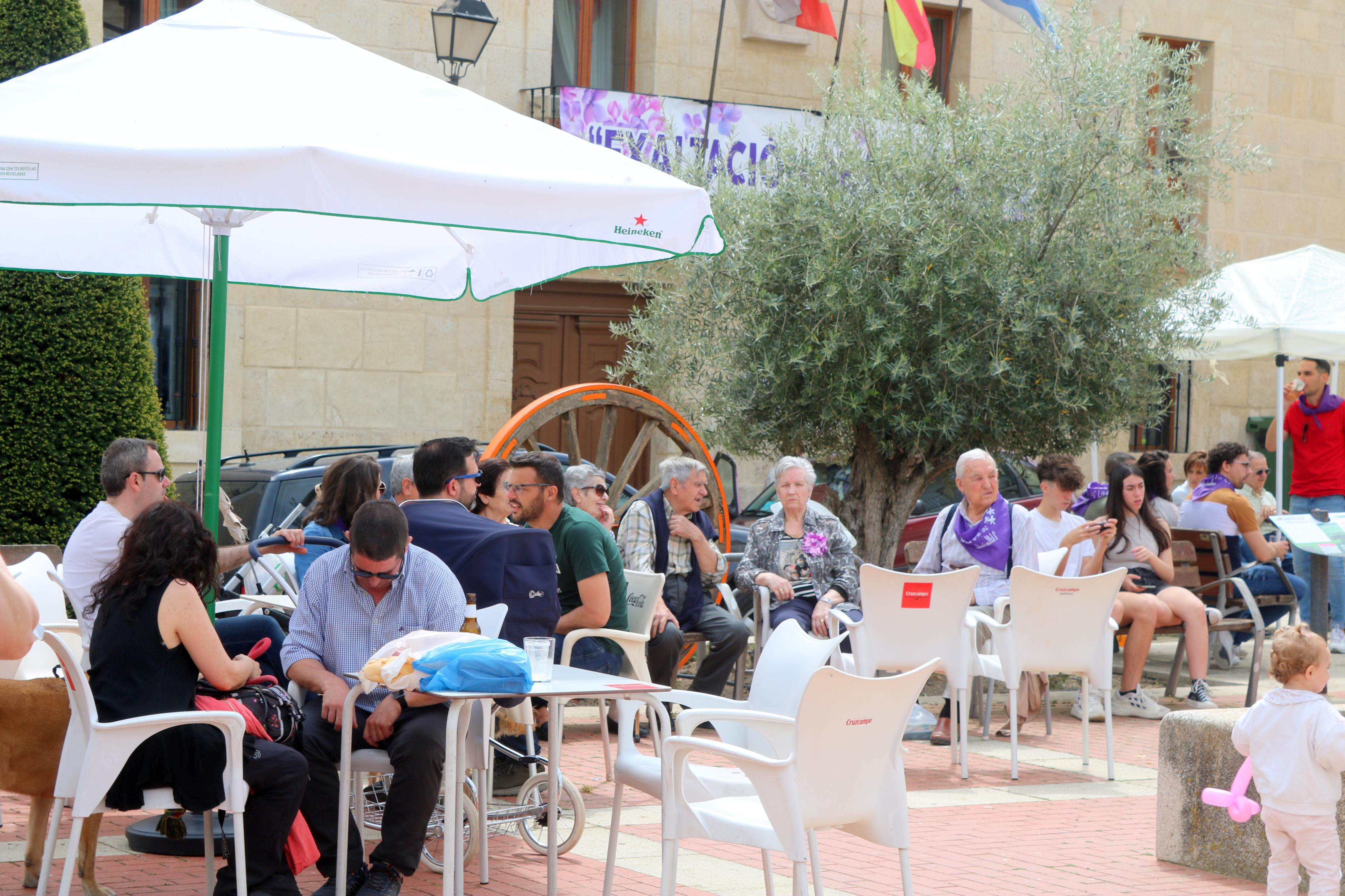 III Feria de &quot;Exaltación de las Lilas&quot; en Villaviudas