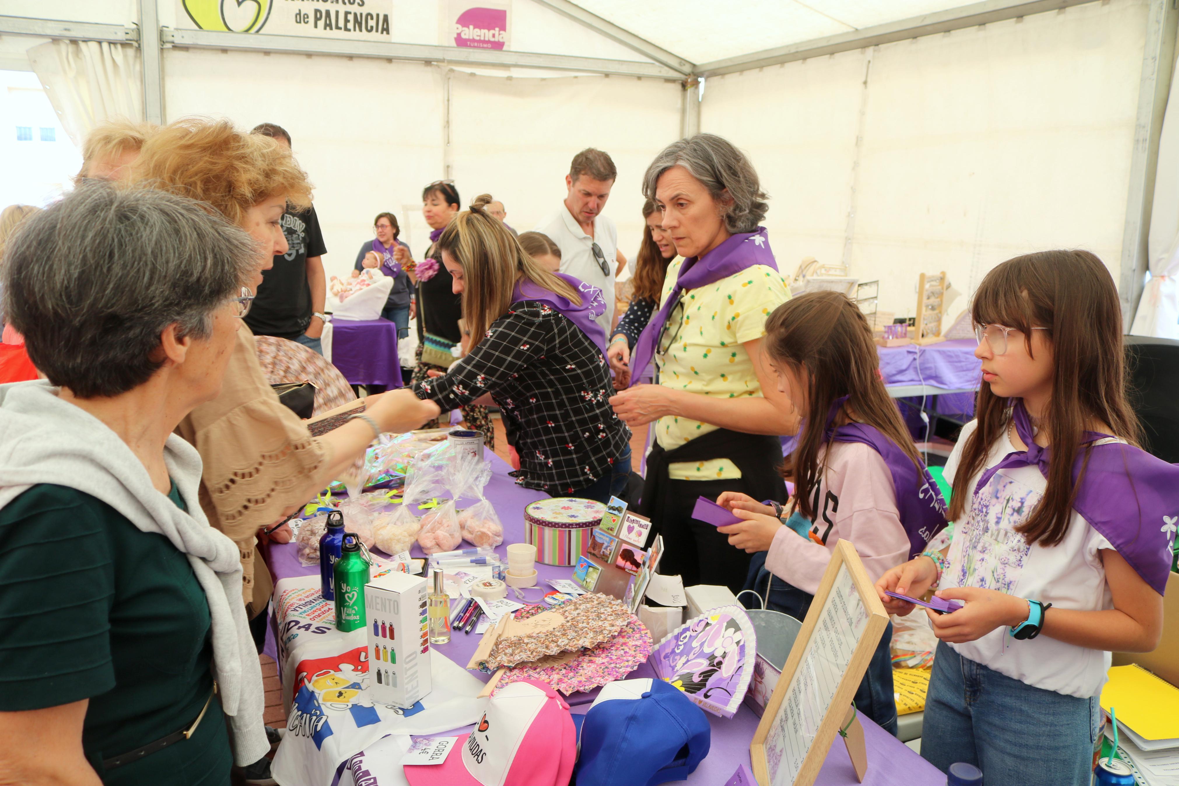 III Feria de &quot;Exaltación de las Lilas&quot; en Villaviudas