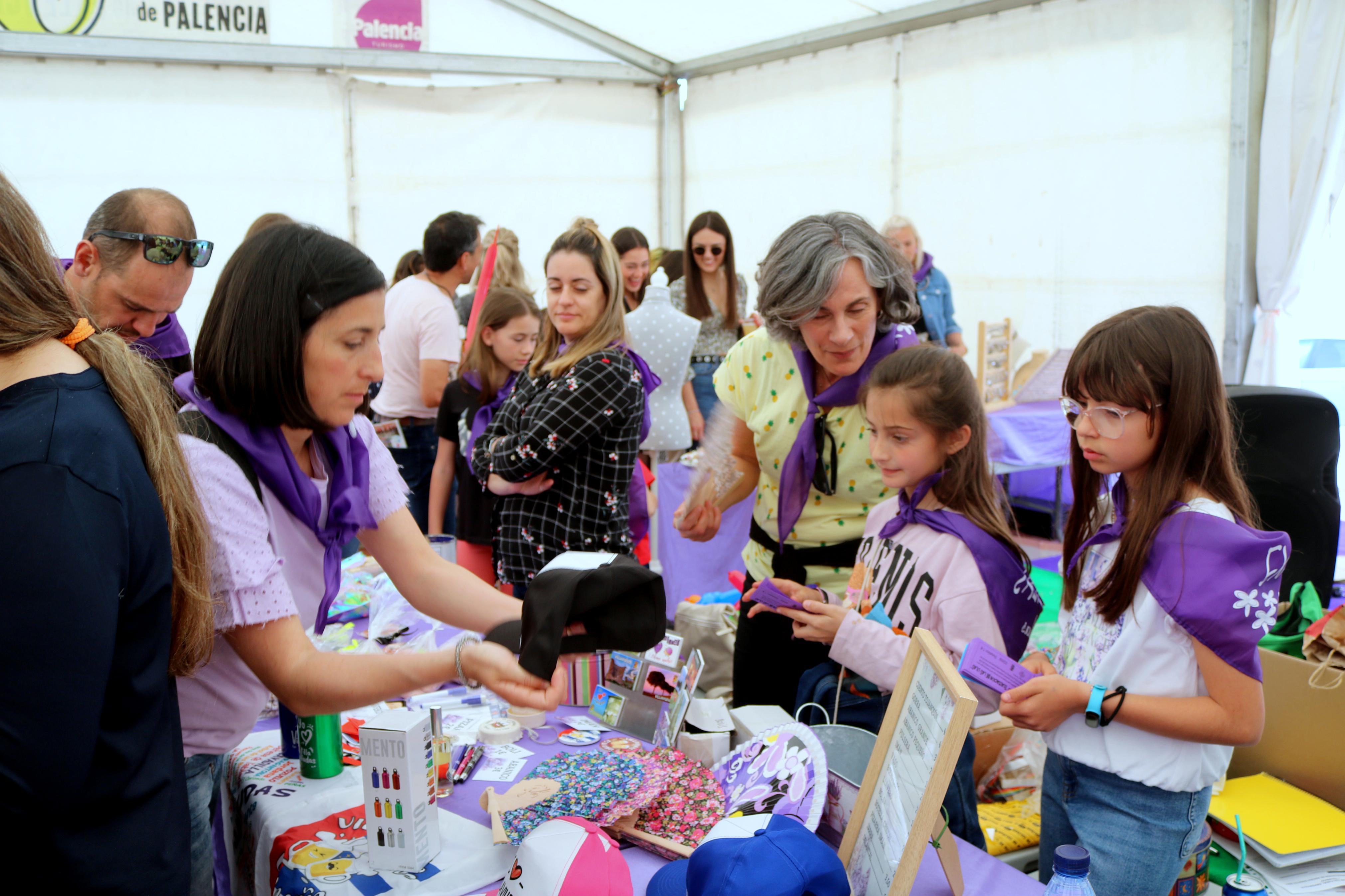 III Feria de &quot;Exaltación de las Lilas&quot; en Villaviudas