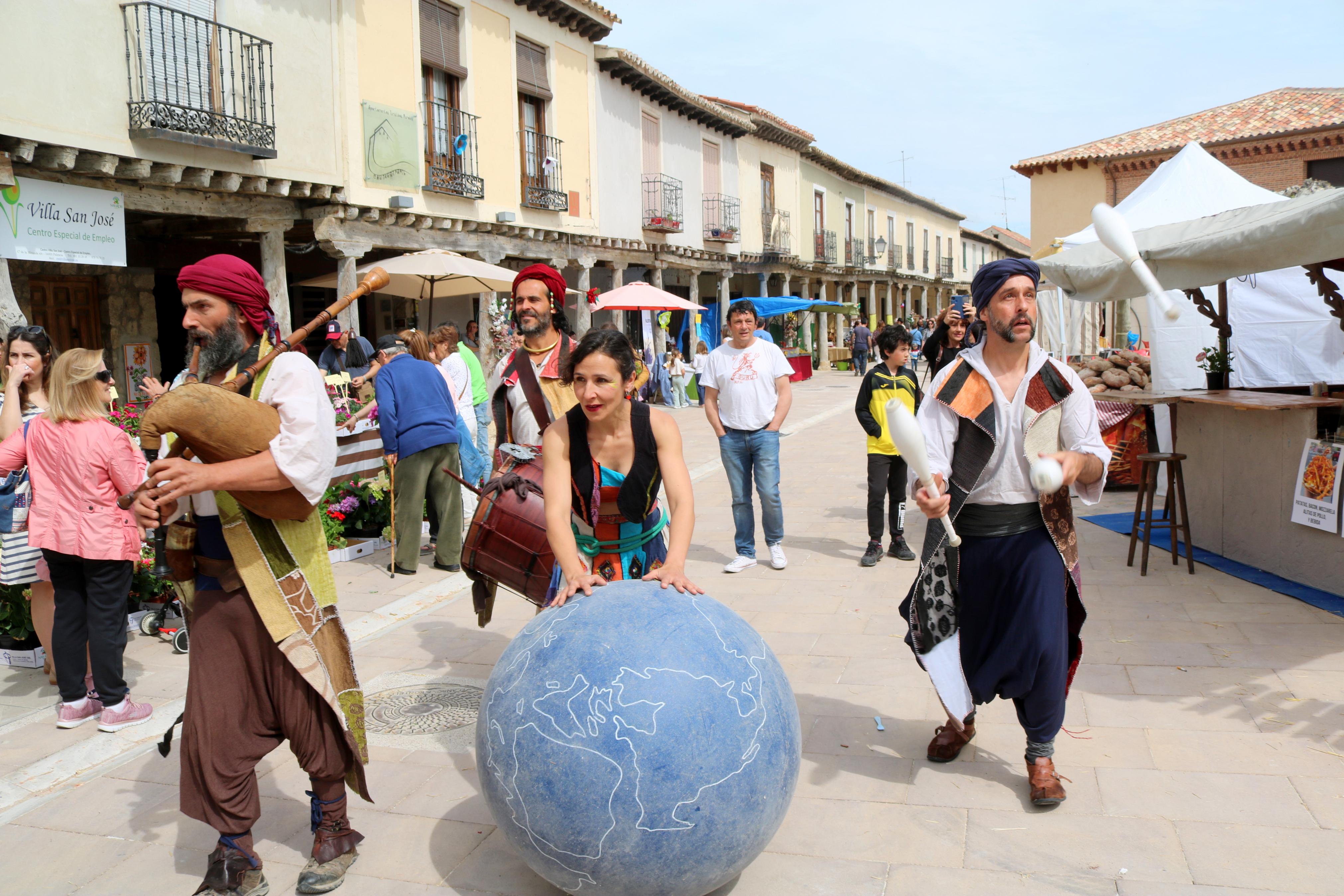 Ampudia celebra el XII Mercado Regional de la Flor