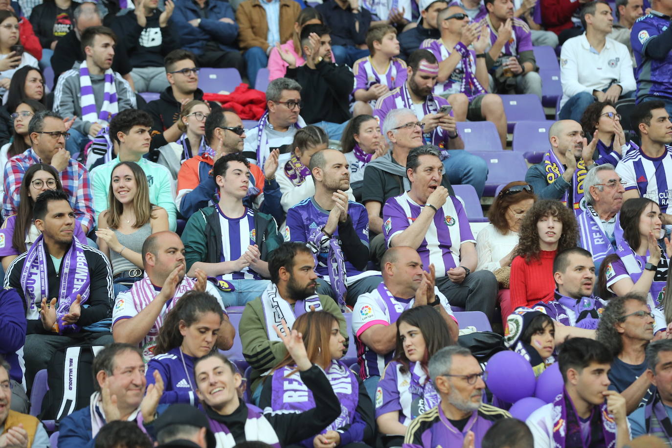 Búscate en la grada del Real Valladolid - Atlético de Madrid (2/3)