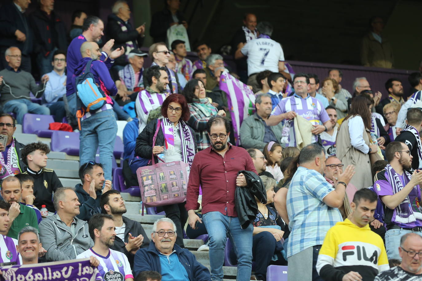 Búscate en la grada del Real Valladolid - Atlético de Madrid (2/3)