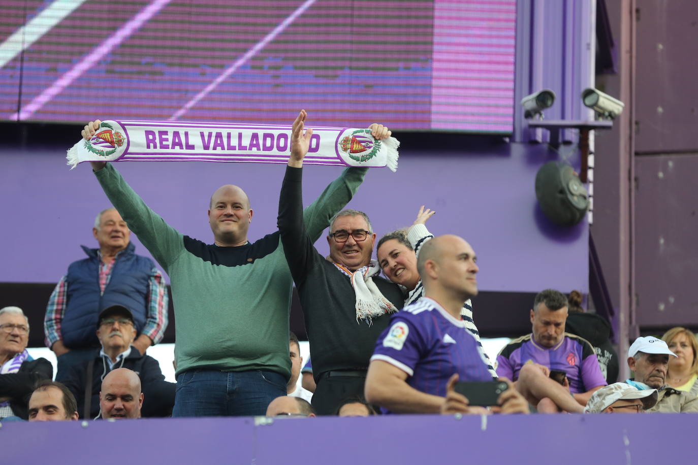 Búscate en la grada del Real Valladolid - Atlético de Madrid (2/3)