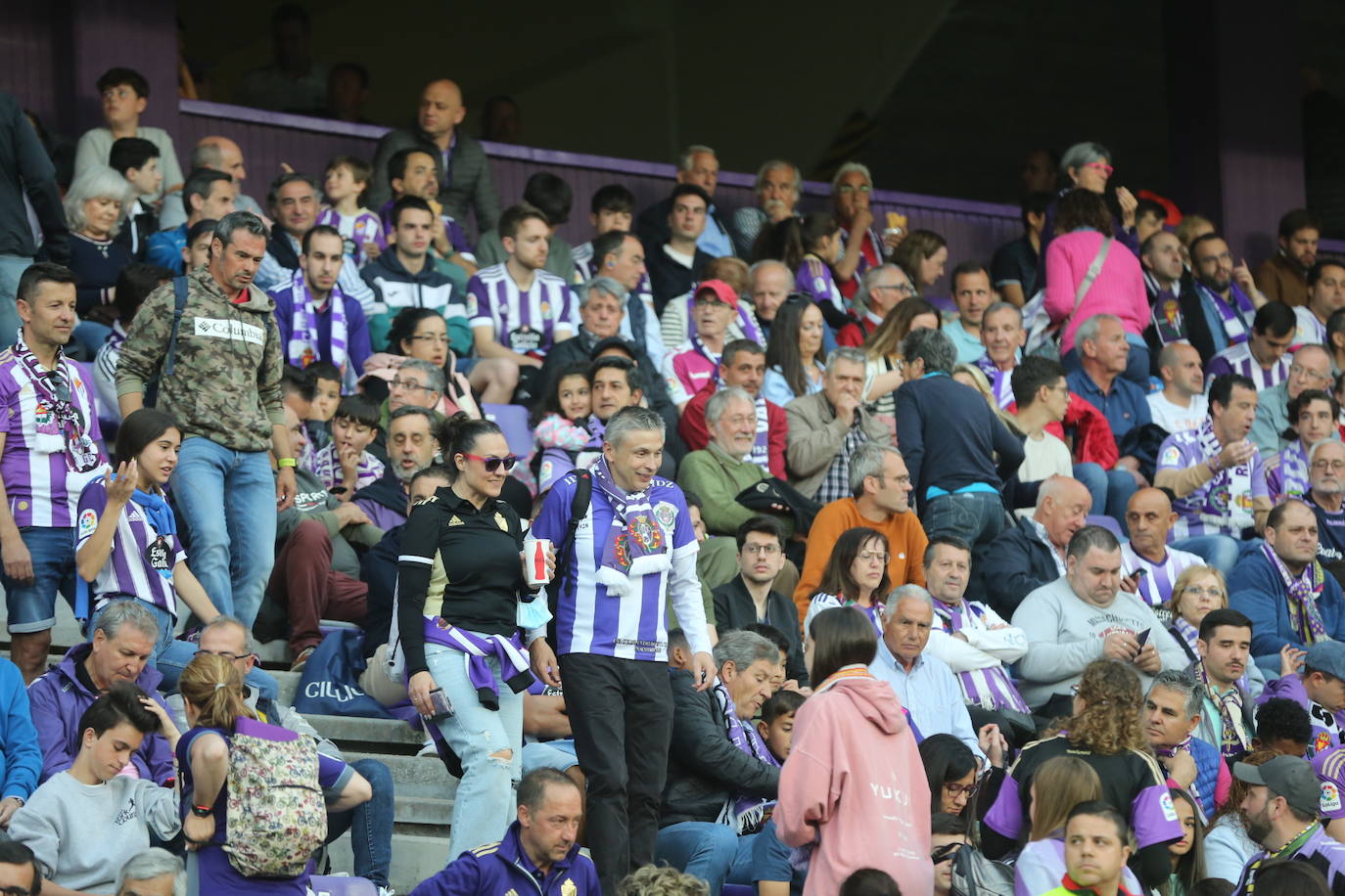 Búscate en la grada del Real Valladolid - Atlético de Madrid (3/3)