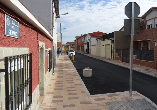 Urbanización, ya concluida, de la calle Geranio.