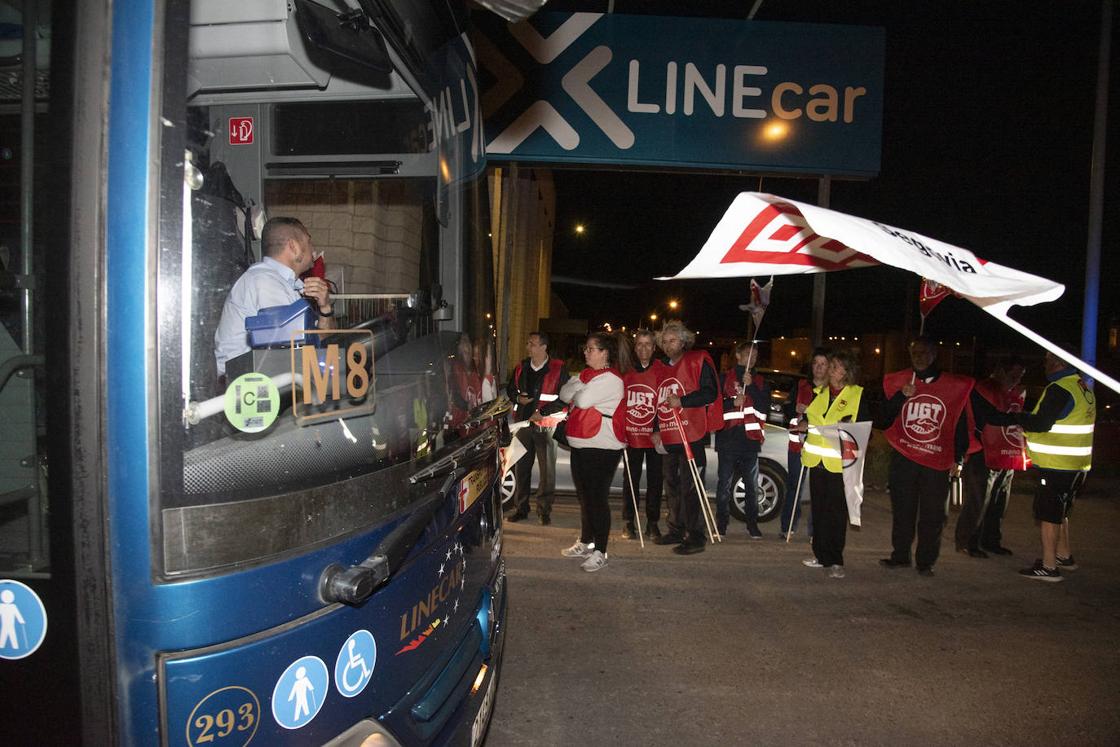 Comienza la huelga del transporte de viajeros por carretera