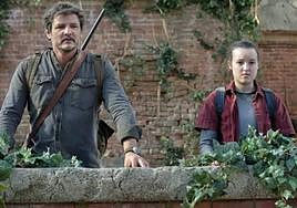 Pedro Pascal y Bella Ramsey, en una secuencia de la serie 'The Last of Us'.