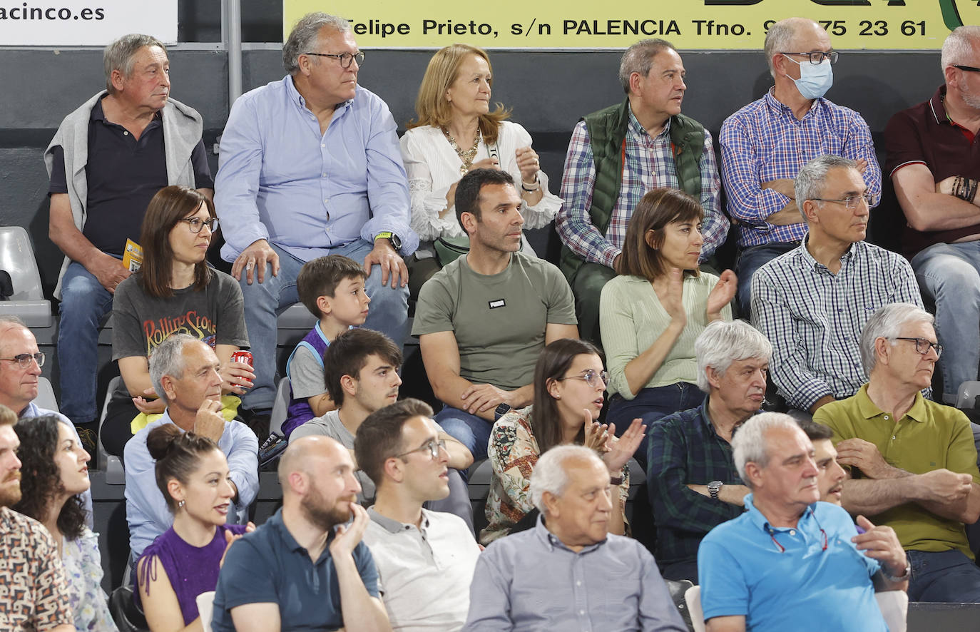 Búscate en la grada del Zunder Palencia y el Estudiantes