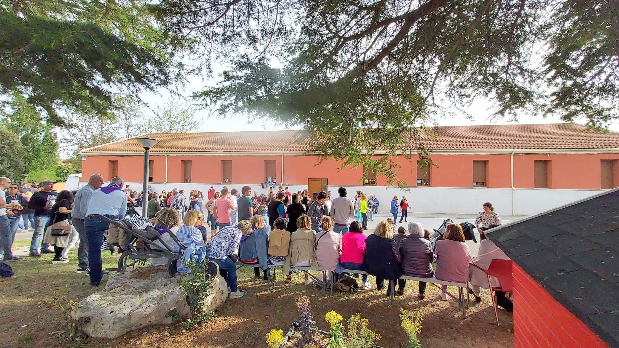 Pasear entre lilas en Villaviudas