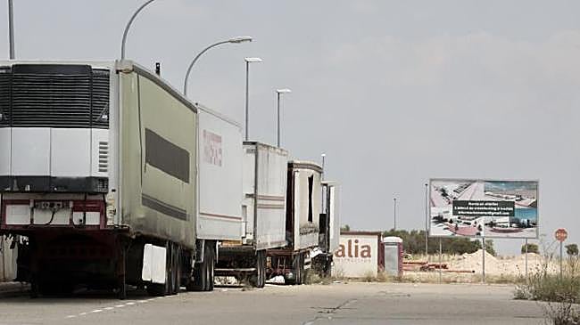 Imagen antes - Adiós al cementerio de camiones de Villanubla un año después