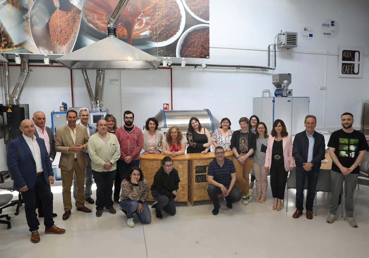 Clausura este martes del sexto curso en el Aula del Café.