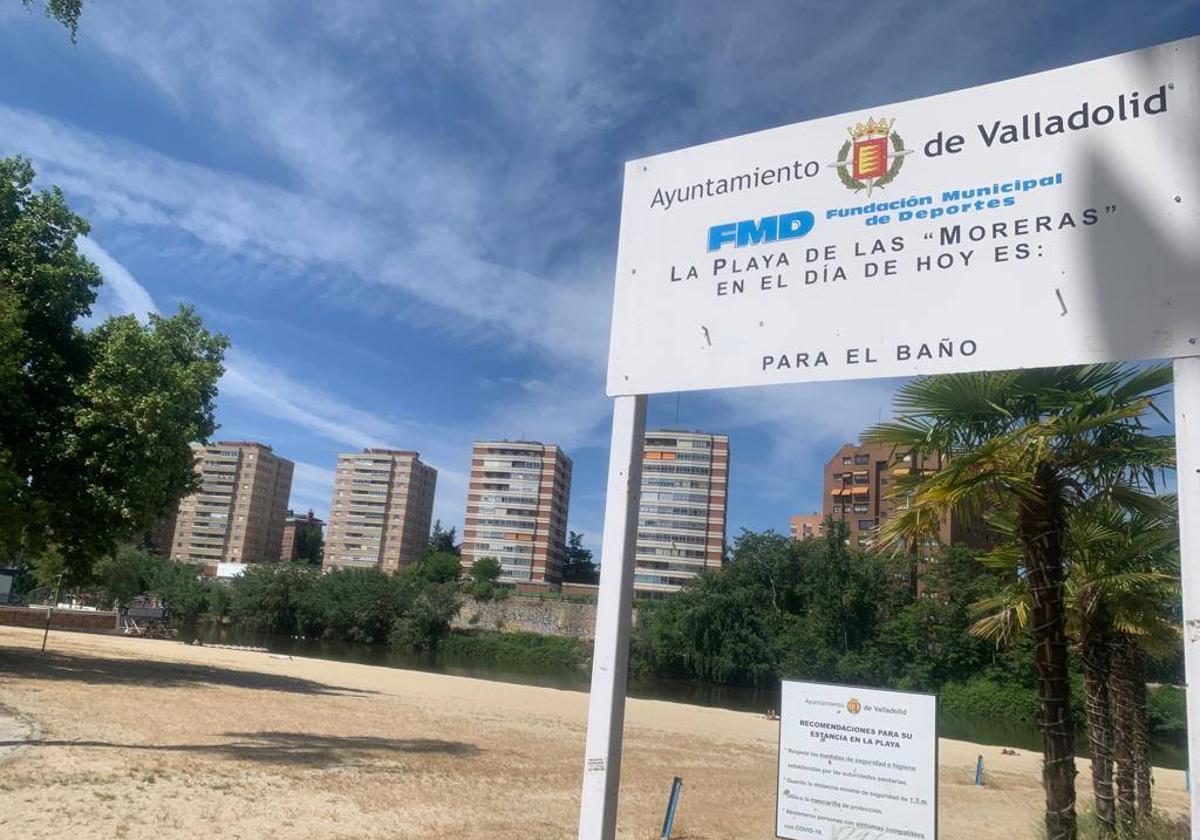 Playa de as Moreras todavía sin la calificación al no haber empezado la temporada de baño.