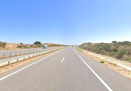A-66 a su paso por la localidad zamorana de Villaveza del Agua.