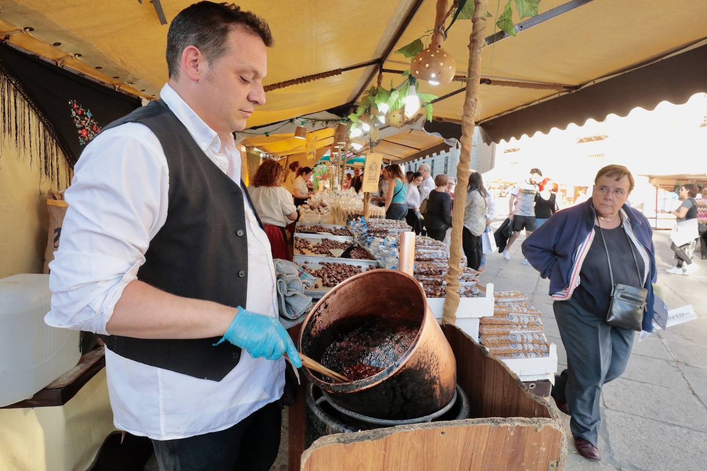 El Mercado Castellano toma la plaza de San Pablo en Valladolid