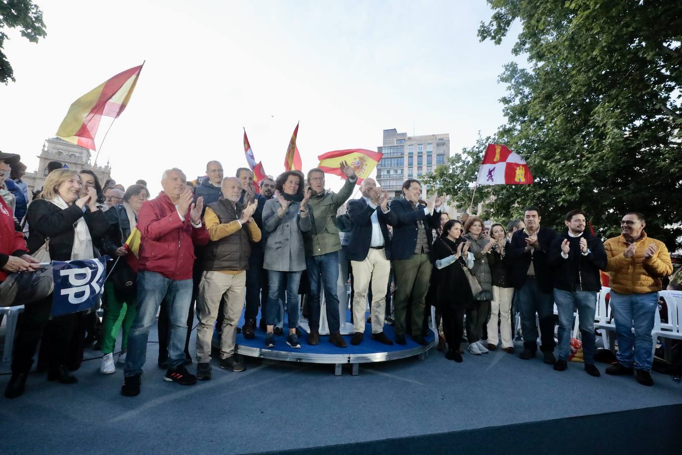 El mitin en Valladolid del PP, con Núñez Feijóo, en imágenes