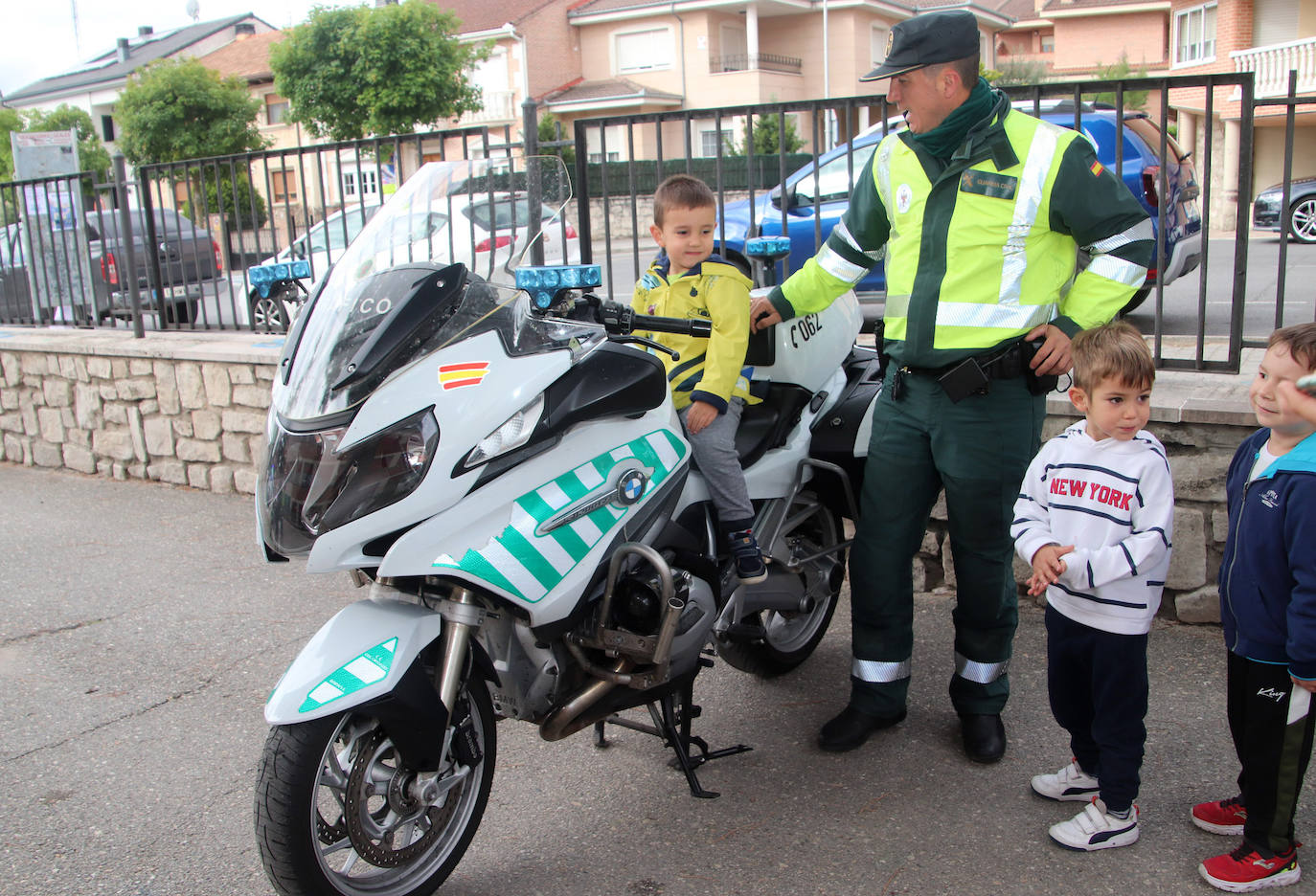 Exhibición de la Guardia Civil en Cuéllar