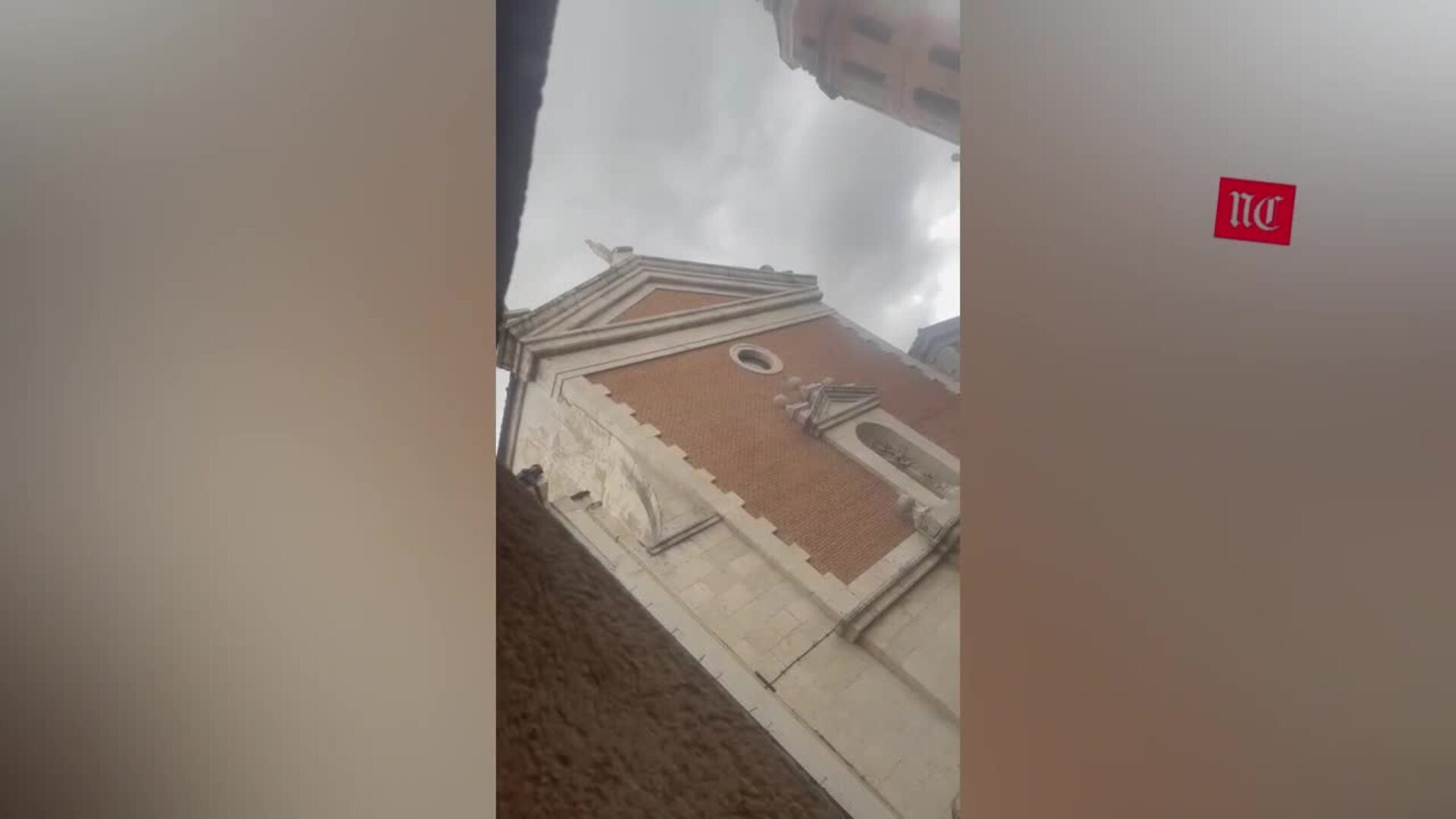 Cae un rayo en la Iglesia de las Esclavas del Sagrado Corazón de Jesús de Valladolid