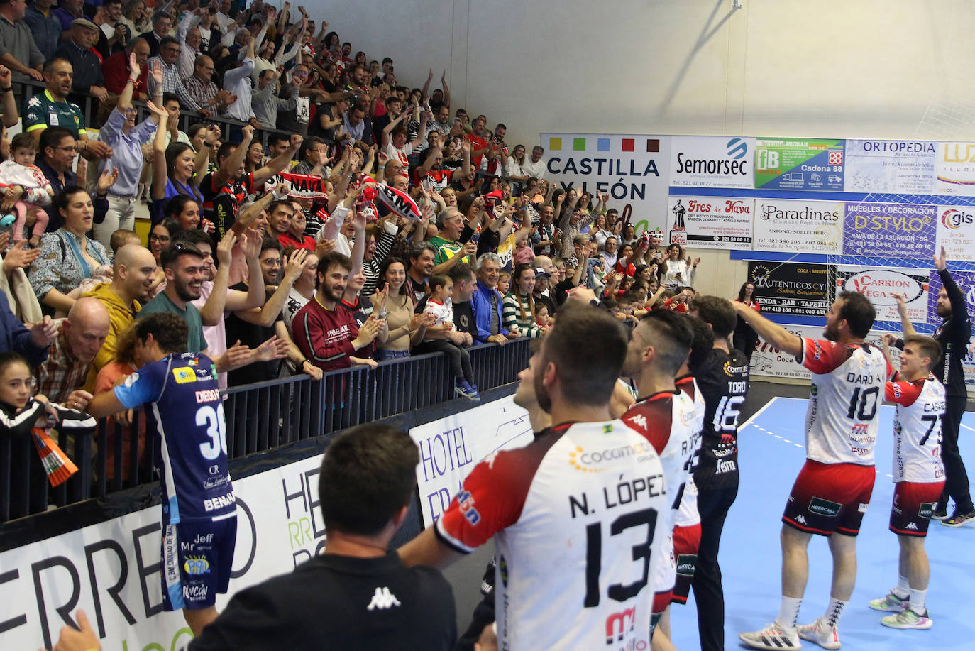 Celebración del ascenso navero a Asobal