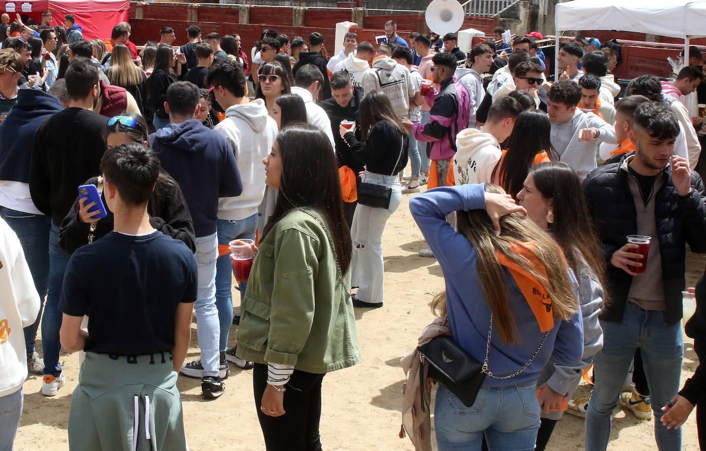 La plaza de toros vuelve a llenarse con el &#039;Burladero Show&#039;