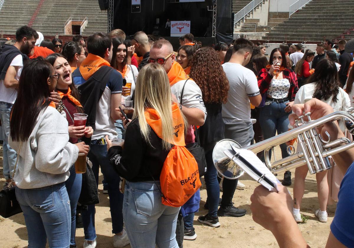 La plaza de toros vuelve a llenarse con el &#039;Burladero Show&#039;