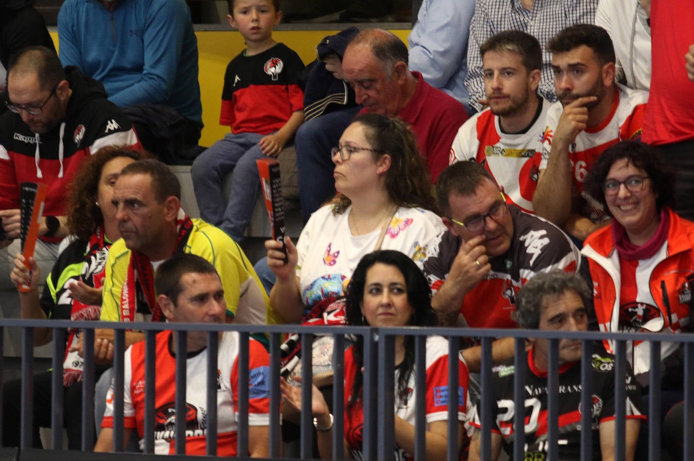 Búscate en las gradas del pabellón Guerreros Naveros