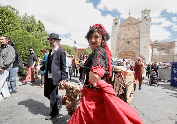 Imagen principal - Fiesta por todos los rincones en honor al patrón de Valladolid