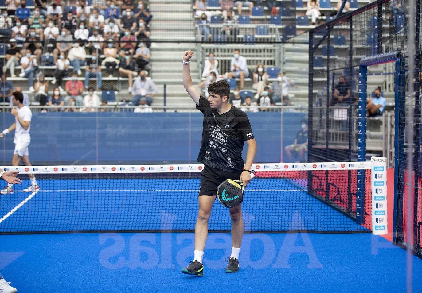 Coello celebra un punto en el Valladolid World Pádel Tour de 2021.