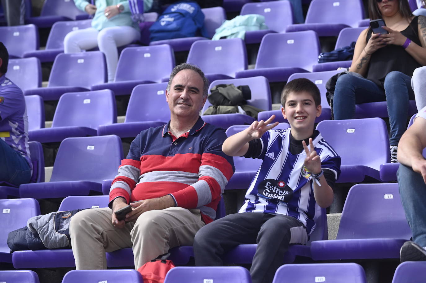 Búscate en la grada del José Zorrilla (4/5)