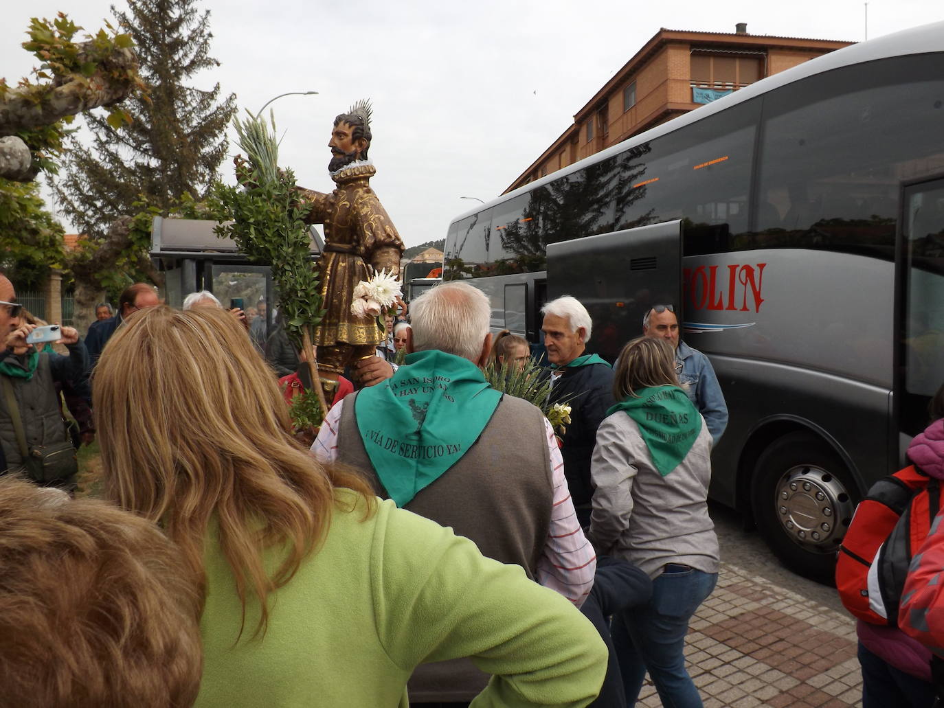 A San Isidro solo hay un camino en Dueñas